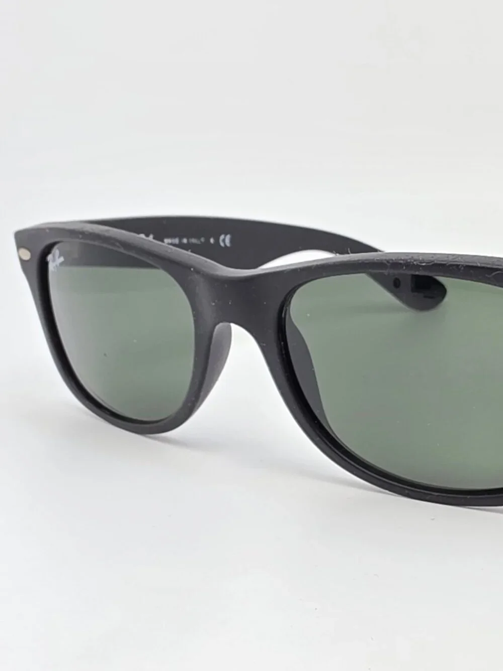 Ray-Ban RB2132 622 New Wayfarer Rubber Black Frame G-15 Green Lens Sunglasses